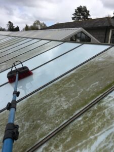 100% pure water glass house roof clean